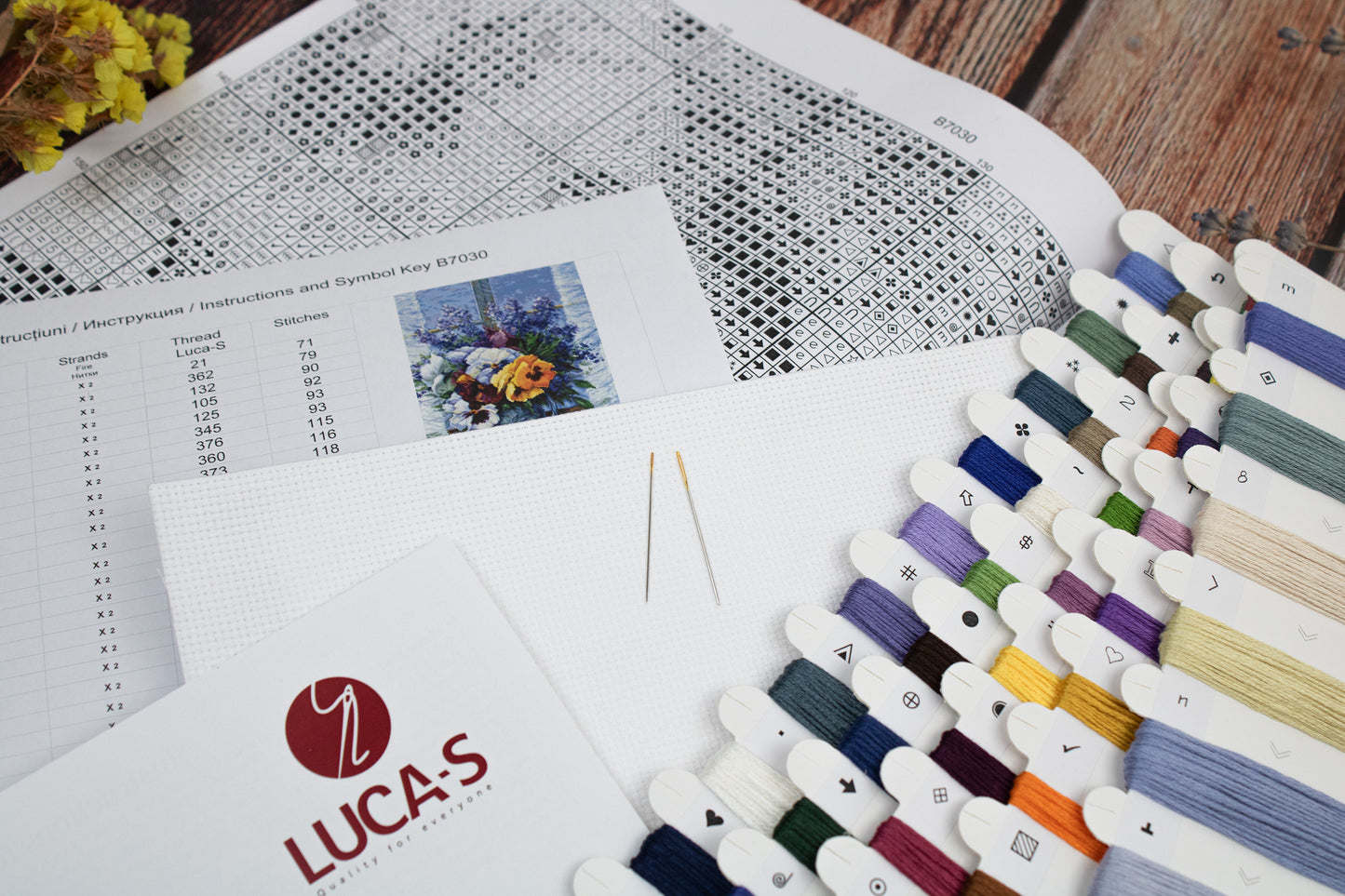 Набор для вышивки крестом Luca-S - Букет с Анютиными Глазками, B7030