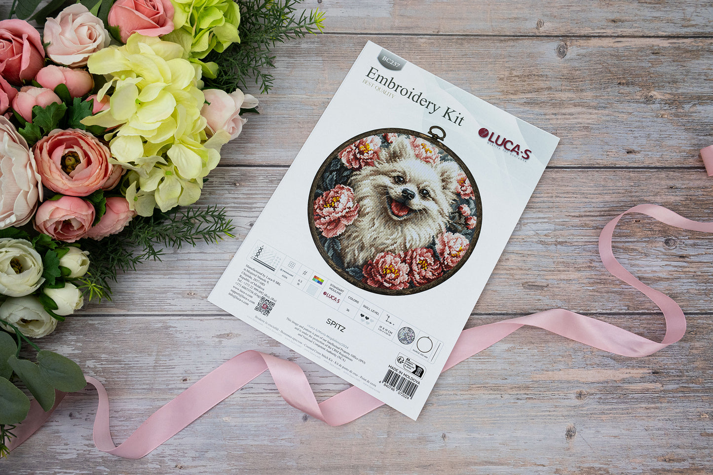 Cross Stitch Kit with Hoop Included Luca-S - Spitz, BC237