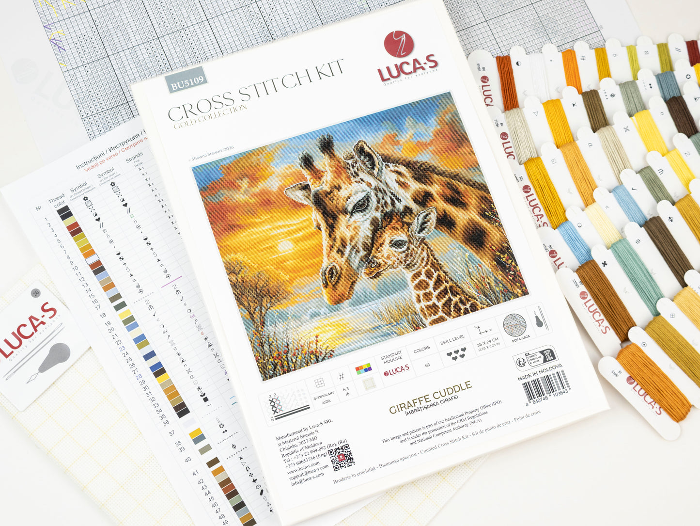 Cross Stitch Kit Luca-S GOLD - Giraffe Cuddle, BU5109