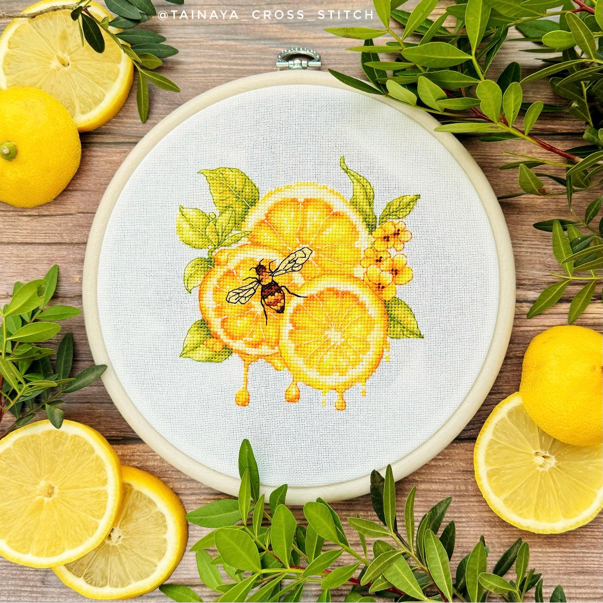 Cross Stitch Kit with Hoop Included Luca-S - The Lemon Juice, BC234