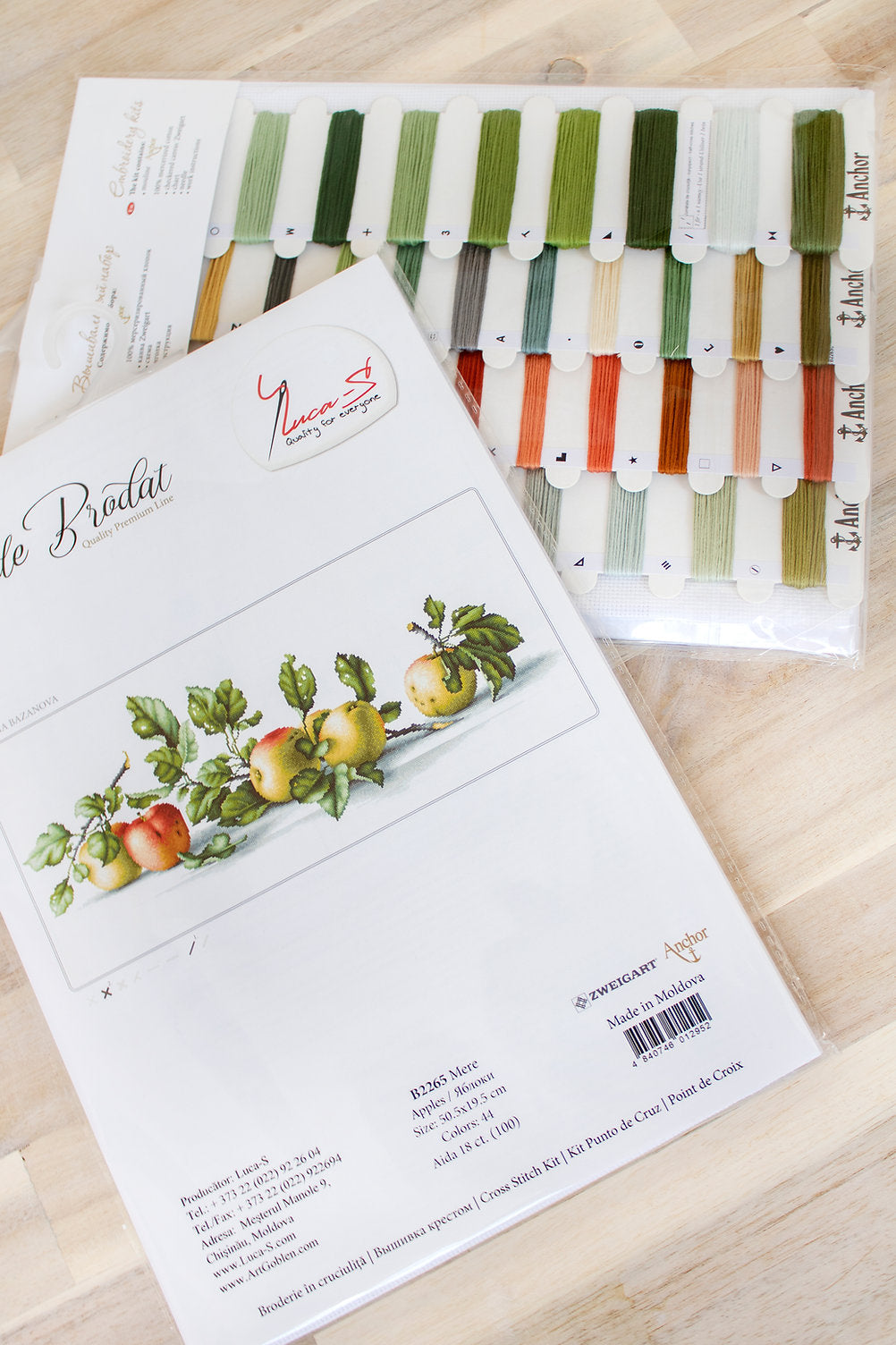 Cross Stitch Kit Luca-S - Apples, B2265