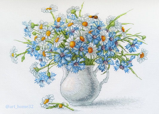 Cross Stitch Kit Luca-S - Cornflowers and Chamomile Vase, B2275