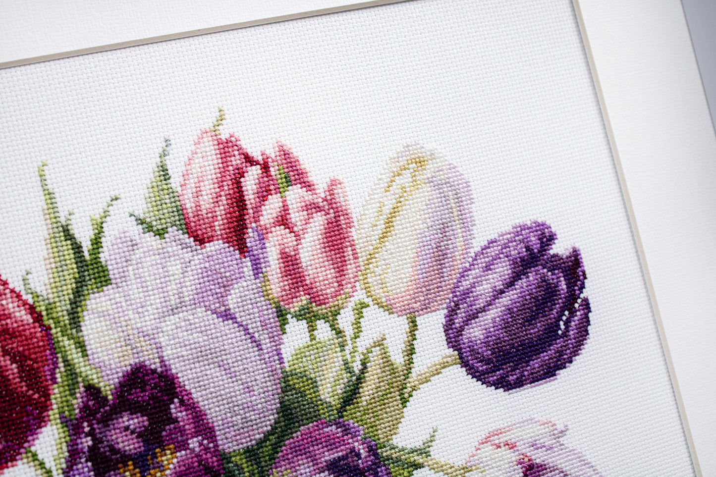 Cross Stitch Kit Luca-S - Bouquet of Tulips, B7029