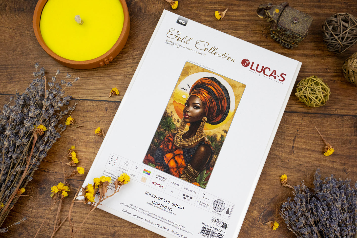 Petit Point Kit Luca-S GOLD - Queen of the Sunlit Continent, G720