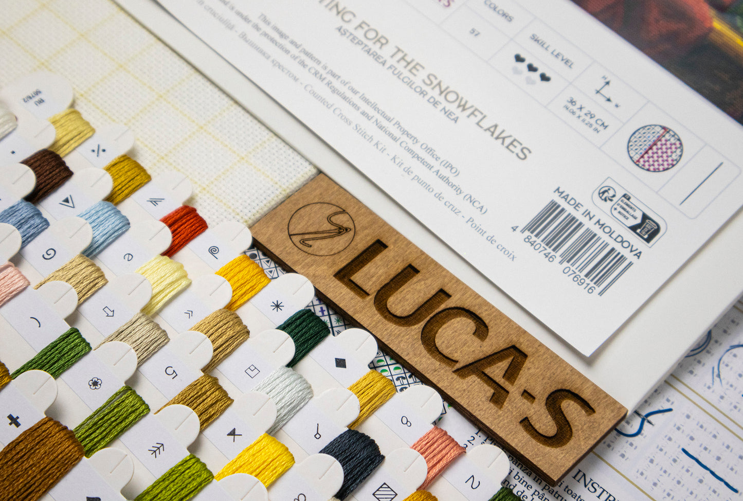 Cross Stitch Kit Luca-S - Waiting For The Snowflakes, BU5076