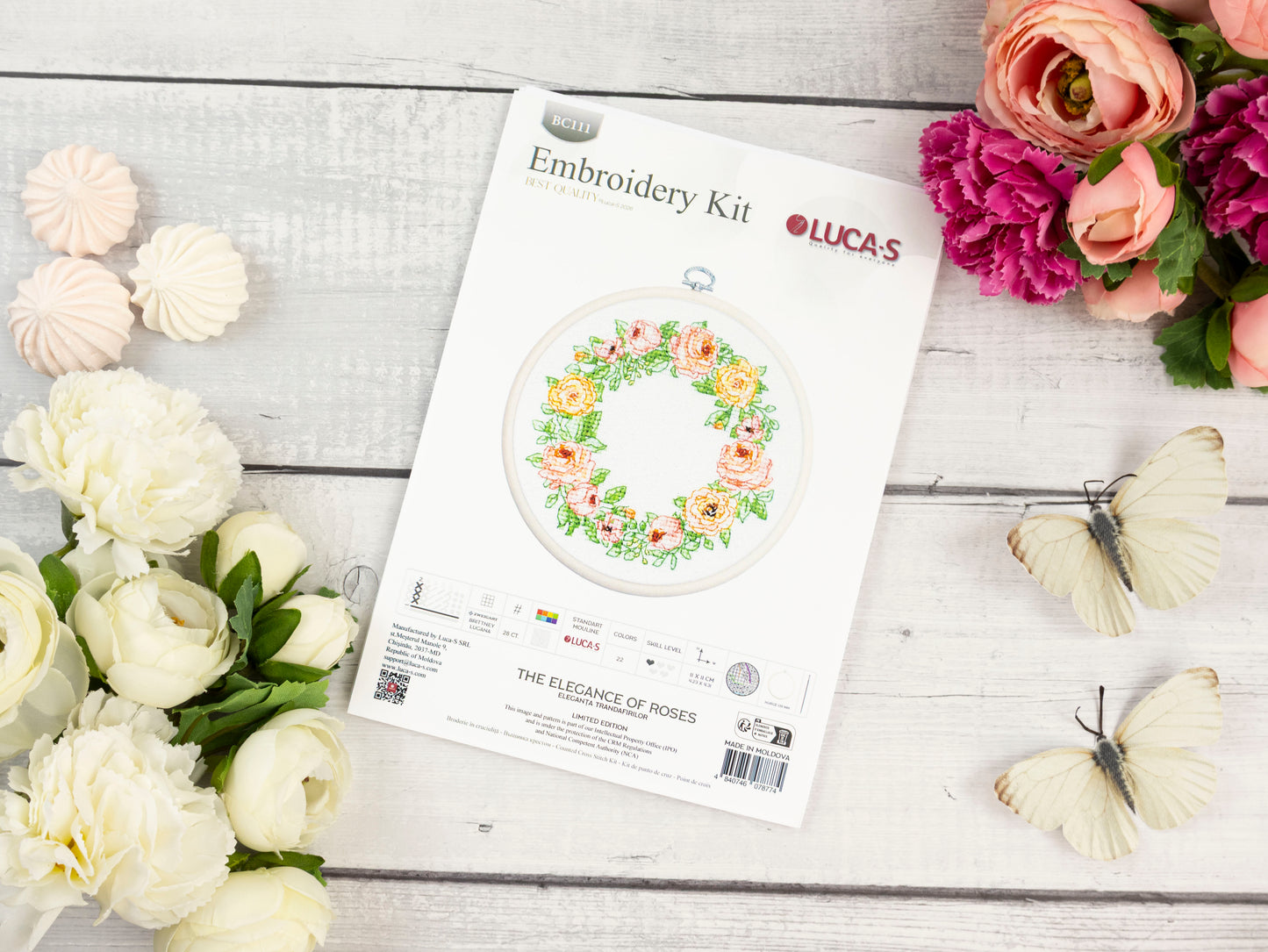 Cross Stitch Kit with Hoop Included Luca-S - The Elegance of Roses, BC111