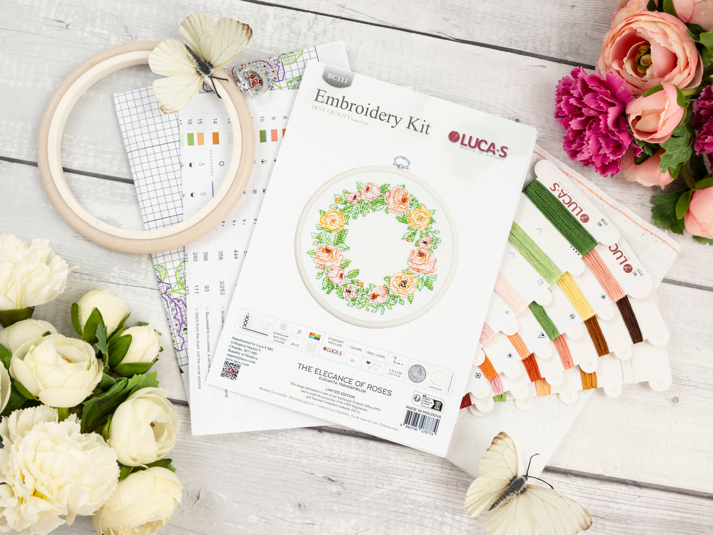 Cross Stitch Kit with Hoop Included Luca-S - The Elegance of Roses, BC111