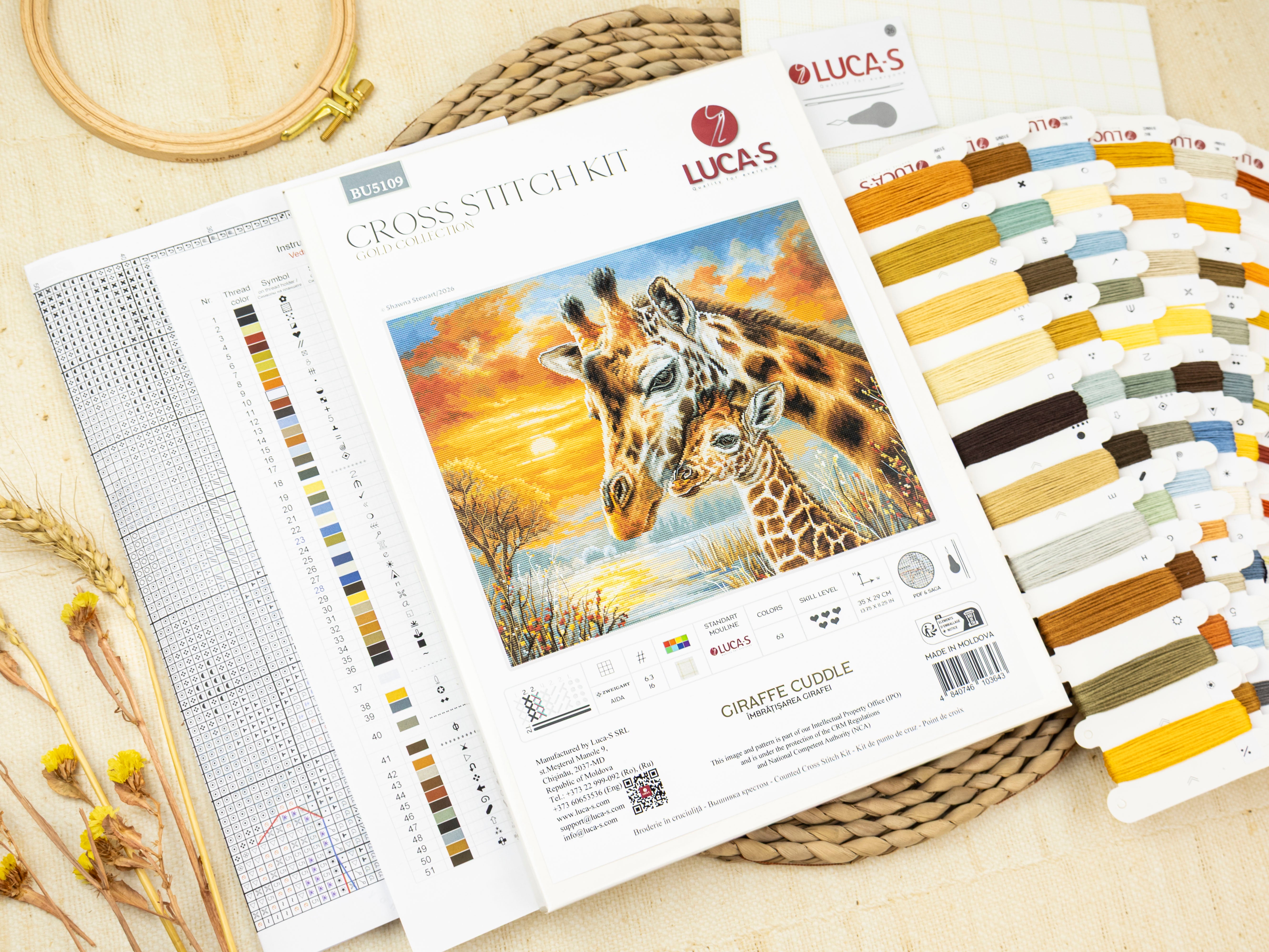 Cross Stitch Kit Luca-S GOLD - Giraffe Cuddle, BU5109 – Luca-S