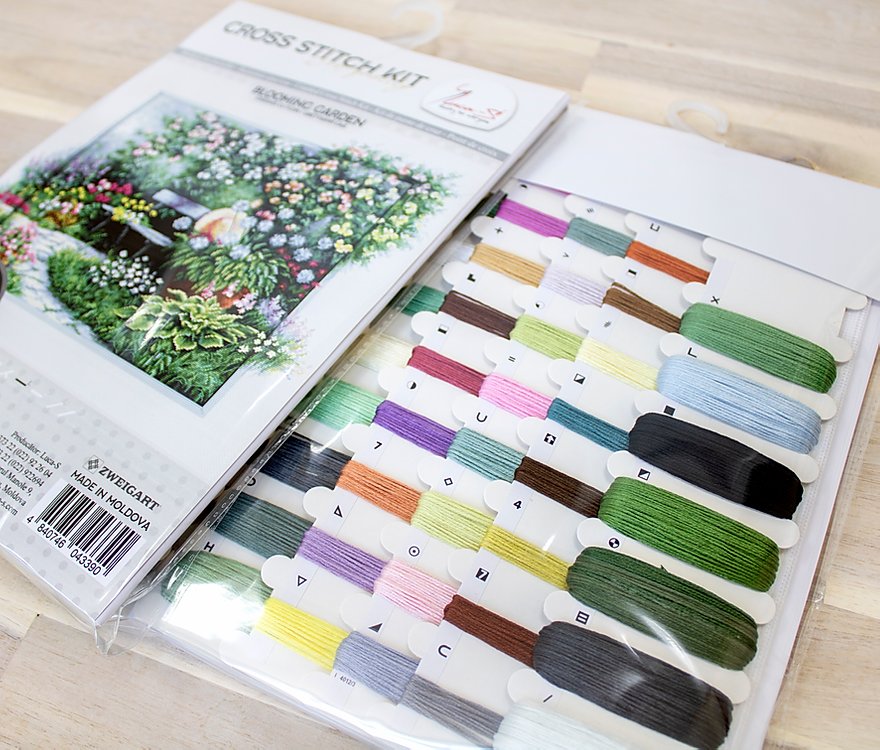 Cross Stitch Kit Luca-S - Blooming Garden, BU4012