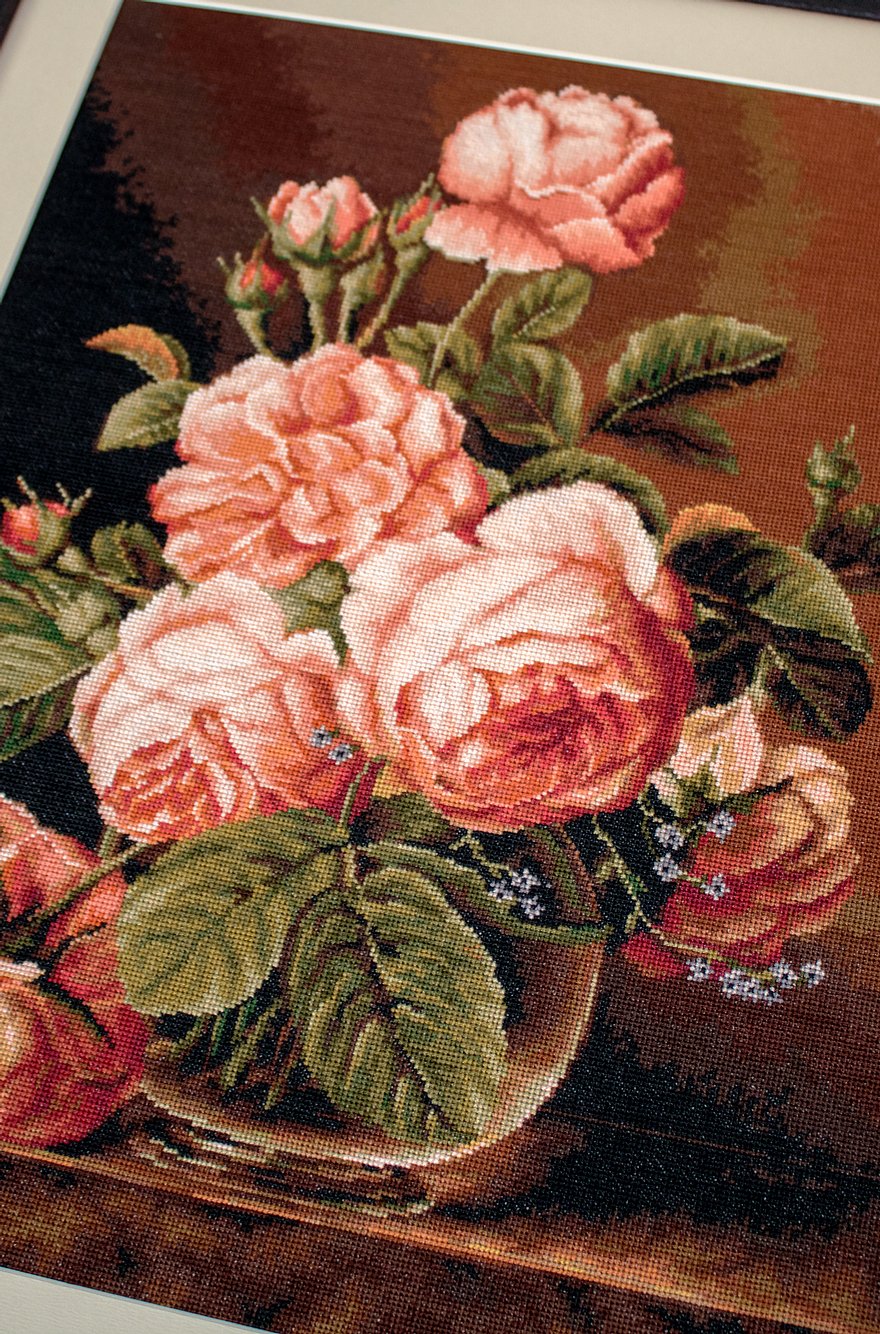 Cross Stitch Kit Luca-S - Vase of Roses, B488