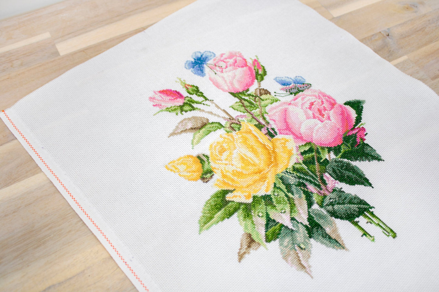 Cross Stitch Kit Luca-S - Yellow Roses and Bengal Roses, BU4003