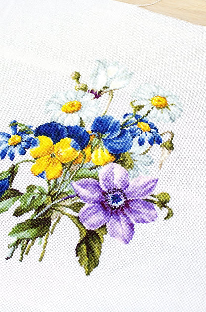 Cross Stitch Kit Luca-S - Flower Bouquet, B2348