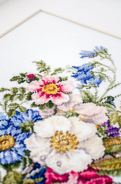 Cross Stitch Kit Luca-S - Summer Flower Bouquet, BU4004