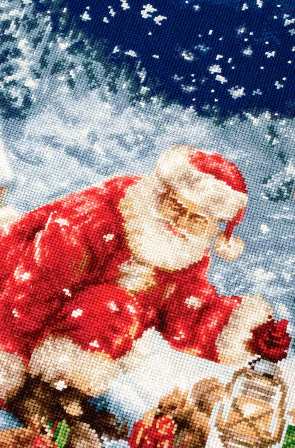 Cross Stitch Kit Luca-S - Santa Claus - Christmas Gifts, B577
