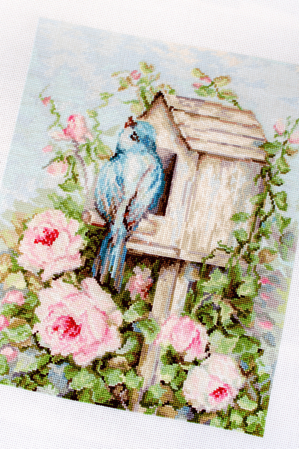Cross Stitch Kit Luca-S - The Little Bird and Roses, B2352